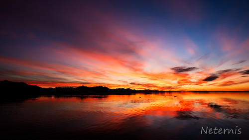 blue sunset red mountain lake mountains alps color reflection water silhouette night sunrise bayern bavaria see twilight colorful wasser waves glow bright peaceful chiemsee afterglow wellen intensive chiemgau