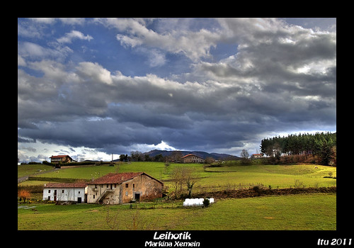 sky window clouds ventana colours country paisaje colores cielo nubes basque zerua euskal herria paisaia koloreak leihoa markina odeiak xemein