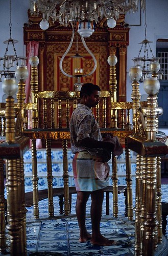 india synagogue kerala 35mmfilm jew jewish cochin kochi southindia canonftb fujisensia jewishcommunity renaissancecruises 20mmcanonlens daviddorren renaissancevi