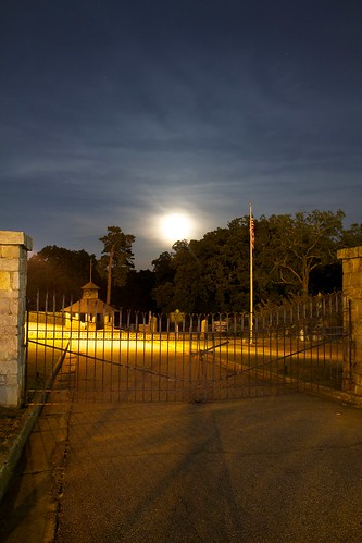 longexposure moon cemetery night raw athens moonrise midnight oconee