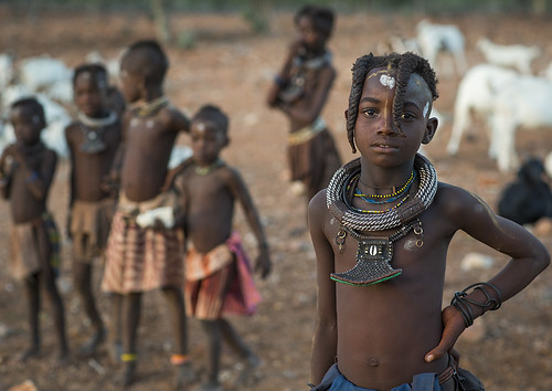 africa shirtless horizontal outdoors photography necklace day tribal afrika tradition tribe namibia groupofpeople frontview kaokoveld himba epupa southernafrica namibie braidedhair damaraland traditionalclothing realpeople colorimage lookingatcamera cunene namibe colorpicture namibië namiibia childrenonly kuneneregion colourimage himbatribe ethnicgroup ovahimba himbapeople primaryagechild nomadicpeople colourpicture ναμίμπια ナミビア 나미비아 намибия namibya namibio นามิเบีย נמיביה 納米比亞纳米比亚 herdingpeople ozondato namibia8968