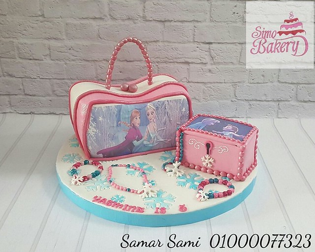 Frozen Handbag and Accessories Box with Frozen Themed Necklaces and Bracelets Cake by Samar Sami of Simo Bakery