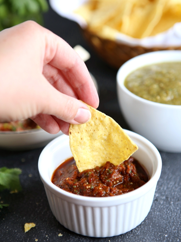 How to Make Salsa From Scratch, completelydelicious.com