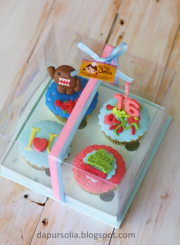 Domo Kun Cupcake Set