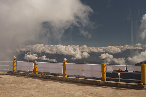 mountains clouds landscape iso100 cafe view bhutan coffeeshop ef50mmf18ii highaltitude dochula ‒⅓ev ¹⁄₁₆₀secatf56