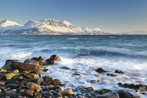 longexposure sea mountain norway 35mm rocks view wave arctic fjord f2 tromsø polariser ziess bakkejord canon5dii reedingramweir riwp
