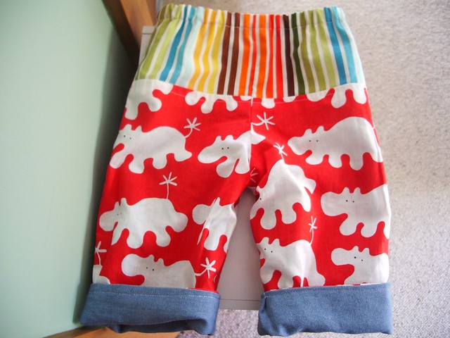 Free Pajama Pattern: Elastic Waist Pants Free Sewing Pattern