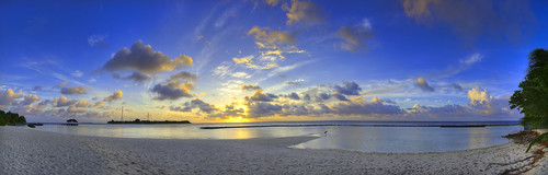 panorama holiday sunrise panoramic 5d maldives kuramathi canoneos5d photomatix autopanopro nodalninja ef1740mmlusm detailsenhancer 2evbracketed