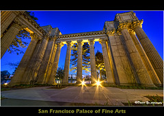 San Francisco Palace of Fine Arts in Twilight blue moment