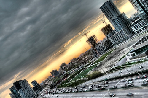 sunset sky sun toronto ontario canada west cars clouds canon buildings highway gardiner hdr photomatix ef24105l t1i TGAM:photodesk=height