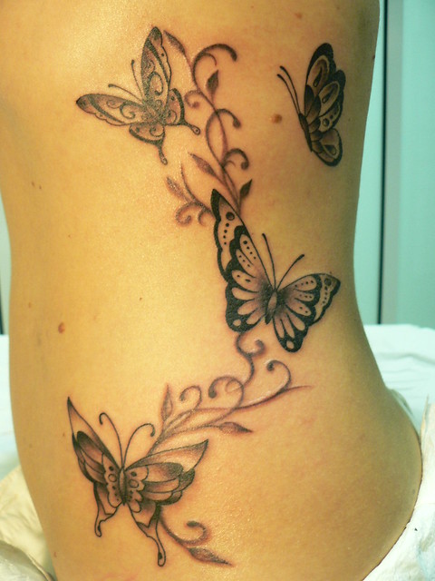 Cadera : Mariposas con enredadera en sombras | Flickr - Photo Sharing!