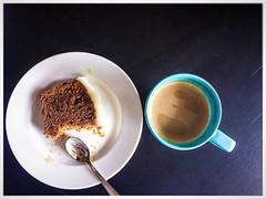 #everydaycairo #everydayegypt #everydayeverywhere #breakfast #coffee #coffeetime #coffeegram #americancoffee #carottecake #iphone6 #iphone6photography @kotobkhan #Food