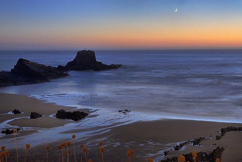 blue sunset sea sun moon hot sol praia beach portugal water água coast sand nikon rocks colours areia hour rochas zambujeiradomar costavicentina joaofigueiredo nikond3x joaoeduardofigueiredo