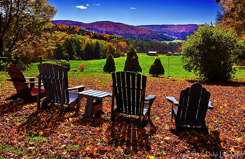 autumn nature landscape vermont fallfoliage woodstock rollinghills woodenchairs greenmeadows peakcolor philipleemiller