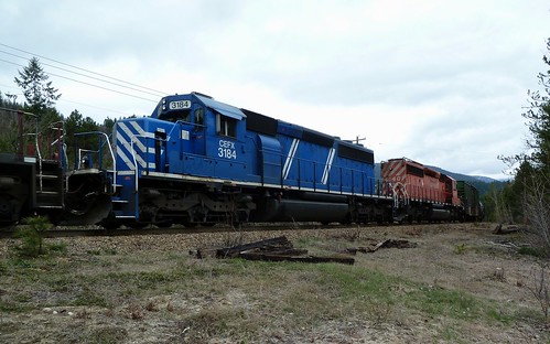 railroad canada train bc railway cpr freight castlegar hotshot sd402 p1200734 cp6040 cefx3184 cp5736