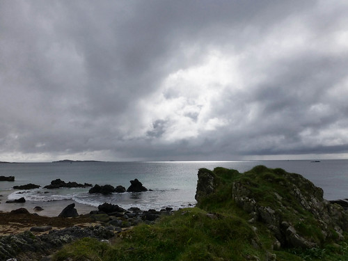 sea clouds coast scotland islay showers portellen isleofislay argyllandbute worldtrekker