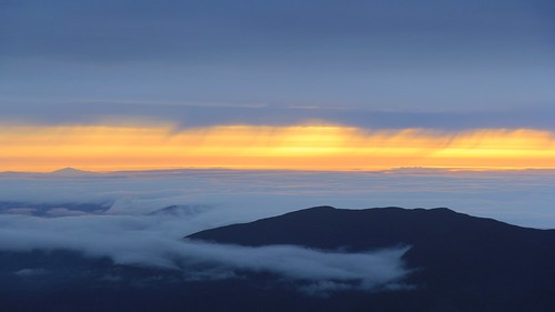 new white mountains clouds sunrise washington mt cloudy may peak overcast nh hampshire presidential mount observatory summit layers northeast range obs 2014 mwo presidentials virga undercast