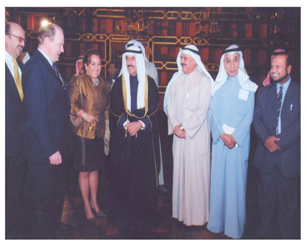 R-L: Dr. Al-Mashoor with Former Kuwait Prime Minister H.H. Shaikh Nasser Mohammed Al-Sabah ((4th from R) along with Walter, the Chairman of Credit Suisse- Switzerland ((1st from L) during an Event held at Radisson SAS Hotel.