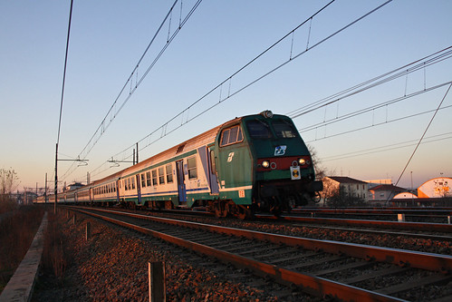 sunset sun italia tramonto trains sole railways fs alessandria trenitalia treni ferrovie carrozzapilotamd