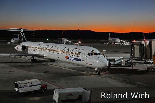 madrid 3 cn sunrise star airport md terminal douglas alliance mcdonnell barajas livery md83 spanair bemalung 1454 dc983 ecgqg 495771454 49577