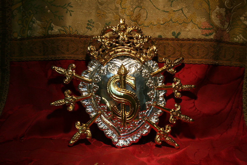 Corazón de plata y plata sobredorada. Virgen de los Dolores de Huelva