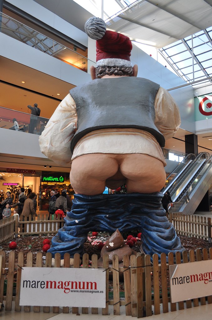 Caganer gegant al centre comercial Maremagnum