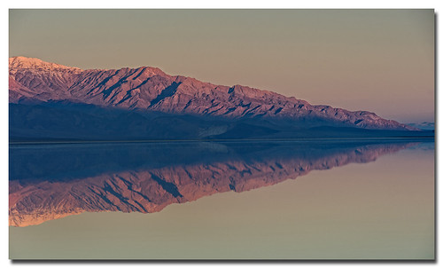 california sunrise nikon deathvalley saltflat badwaterbasin panamintrange d700