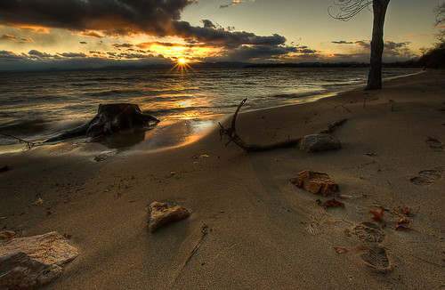 sunset beach burlington canon vermont footprints lakechamplain sigma1020mmf35 leddybeach