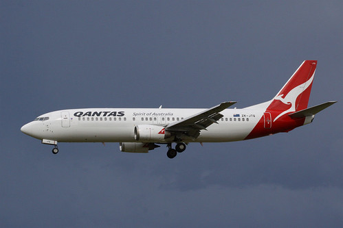 Qantas (Jetconnect) 737-400 ZK-JTQ (note the NZ registration)