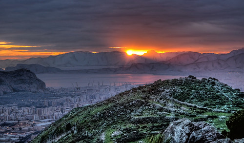 italy mountain sunrise drawing first newyear palermo tablet hdr sicilia aube 2011 onzième rafforosso
