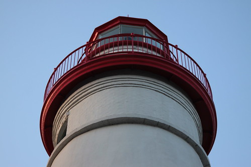 ohio lighthouse marblehead limestone parapet 1822 100words 83signal continuousoperationsince