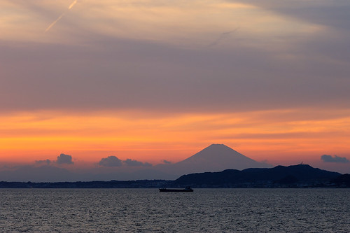 sunset evening twilight cruising 富士山 mtfuji tokyobay ferryboat 135mm 東京湾 nikond700 東京湾フェリー 20110305 黄昏刻 photowalkmtnokogiri20110305