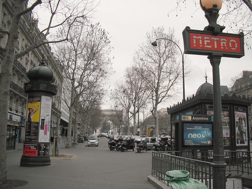 Paris - Avenue de la Grande Arme