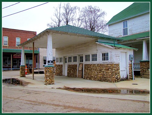 stone architecture gasstation missouri smalltown servicestation colecamp vintagegasstation