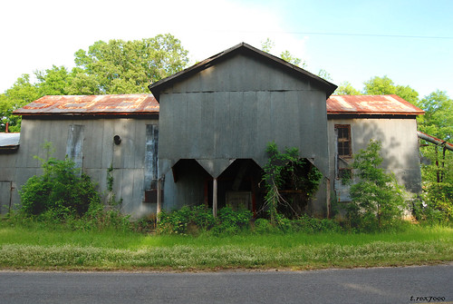 old rural rustic alabama rusty warehouse plantersville trex7000 fairbanksdriveonscale
