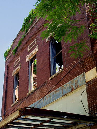 old brick abandoned overgrown store spring mainstreet tn decay tennessee empty nostalgia vacant storefront nostalgic generalstore derelict decaying rundown cedarhill robertsoncounty