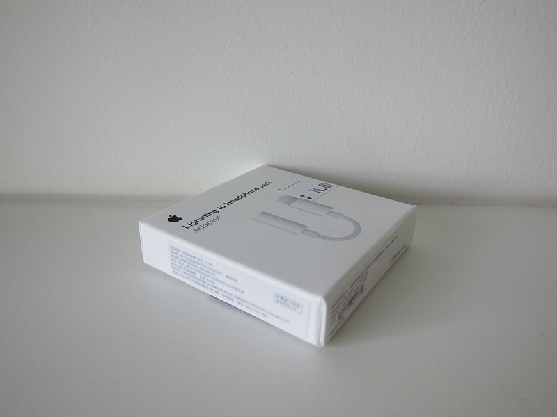 Apple Lightning to 3.5mm Headphone Jack Adapter - Box