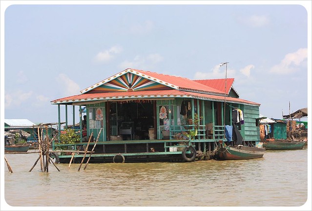 tonle sap floating village house