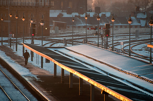 morning station sunrise dawn platform tracks dana railway shrewsbury castlefields