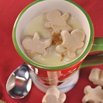 Hot white chocolate with gingerbread marshmallows