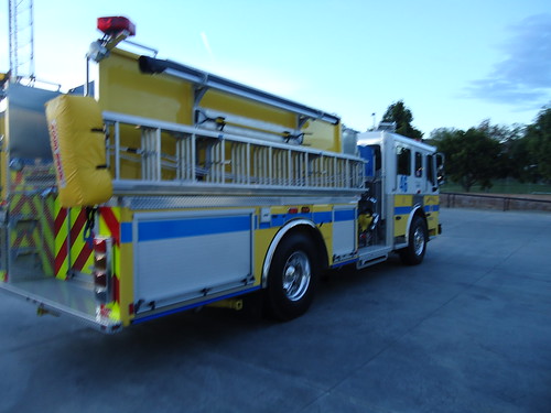 county ca new blue white yellow fire stripes engine american valley reflective q federal department siren ventura simi 46 lafrance vcfd