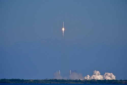 day dragon rocket capecanaveral launch cots project365 spacex 342365 falcon9 dragonc1