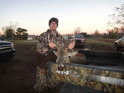 hunting property doe deer venison buck whitetail lease