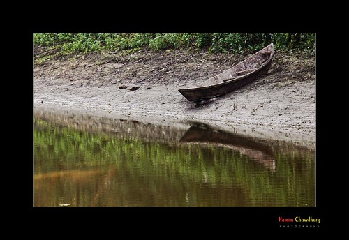 life red portrait blackandwhite white black green nature canon eos boat colorful faces blu sony surreal dhaka vaio rgb bangladesh dlsr 60d 595036 framebangladesh 879120012011 canalriverbongshi