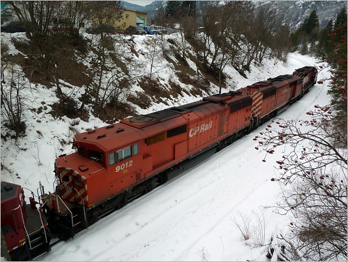 canada bc diesel railway cpr freight redbarns castlegar hotshot gp382 sd402 sd402f cp5928 cp9015 p1040051 cp9012 cp3046