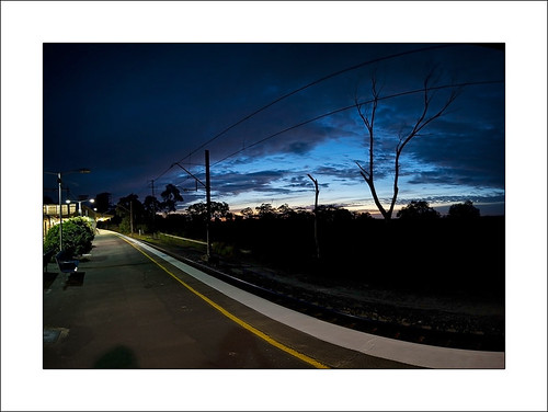 morning train sunrise dawn australia commute nsw iphone berowra