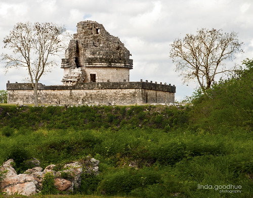 mexico ruins maya yucatan mayan yucatanpeninsula meridamexico chicenizta lindagoodhuephotography