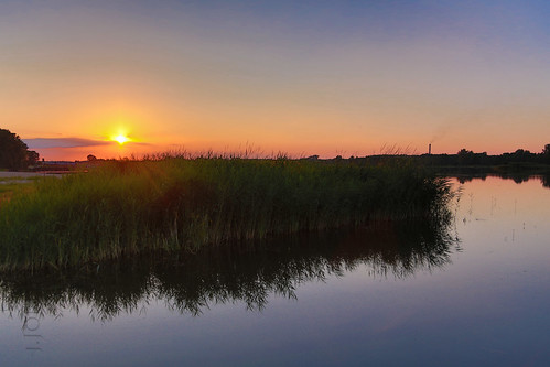 ©2016jjordan kraśnik lubelskie poland europe summer summer2016 zalew zalewkraśnicki lake sunset reflections cattails smokestack