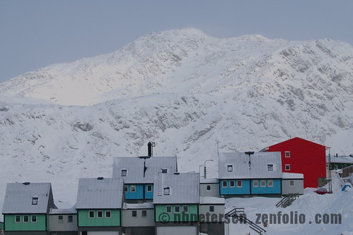 mountain snow landscape nikon greenland lookingout d60 digikam sisimiut darktable