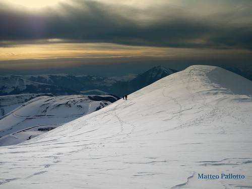 sunset snow ice tramonto neve alpinismo ghiaccio escursionismo montisibillini montesibilla monteporche matteopallotto lupidellasibilla traversatadeisibillini